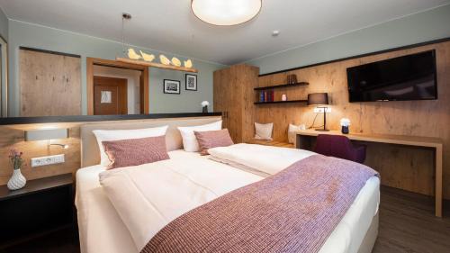 Large Double Room