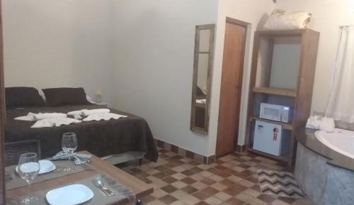 Chalet with whirlpool bathtub