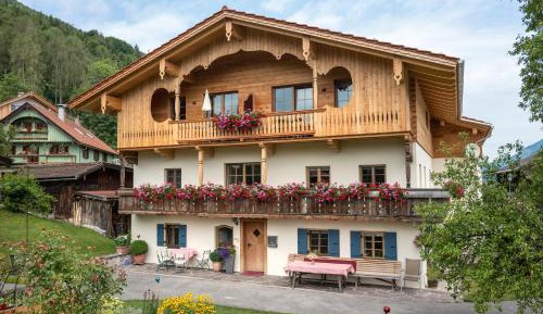 One-Bedroom Apartment with Balcony and Mountain View  