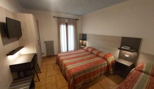 Quintuple Room (5 Adults)