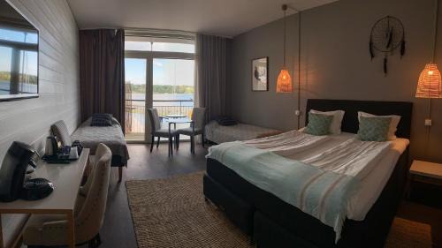 Superior Family Room