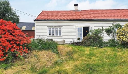 Three-Bedroom Holiday Home 