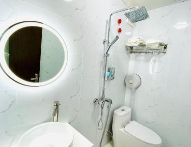 Deluxe Room (2 Adults + 1 Child)