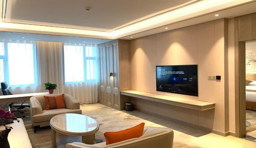 Deluxe Suite