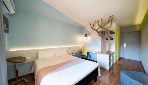 Standard Apartment with One Double Bed