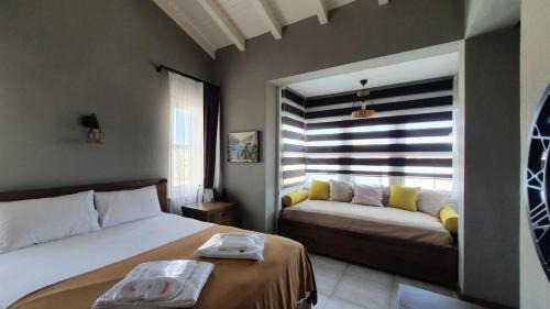 Deluxe Triple Room with Sea View