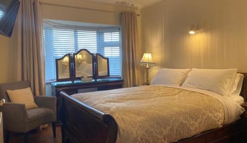 Superior King Room