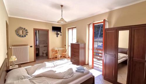 Double Room with Balcony (3 Adults)