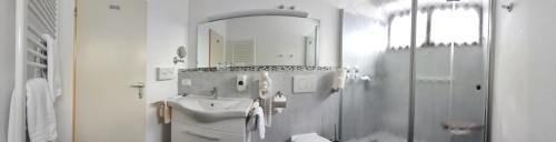 Apartment (2 Adults)