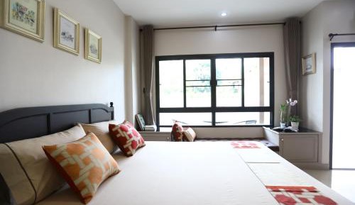 Standard Queen Room