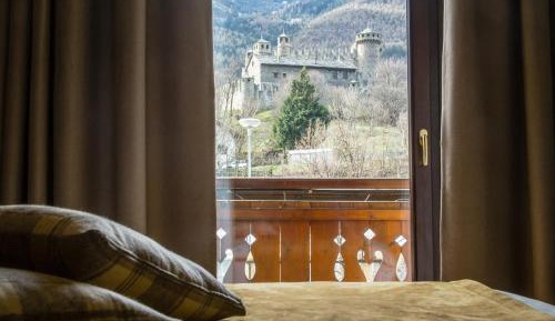 Deluxe Double Room with Castle View