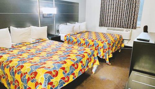 Queen Room with Two Queen Beds - Disability Access Non-Smoking