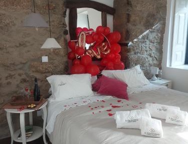 Deluxe Room (2 Adults + 1 Child)