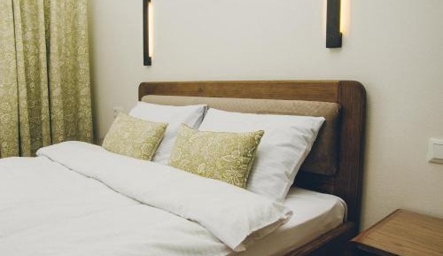 Suite with Mountain View