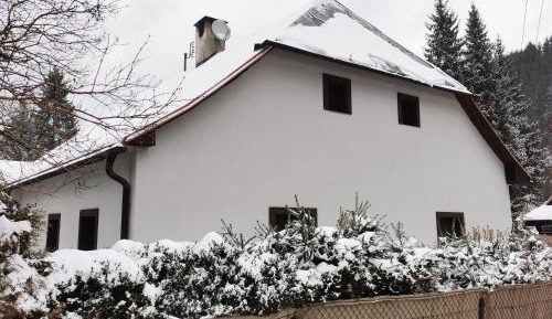 Six-Bedroom House