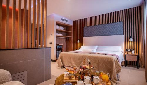 Suite with Spa Bath Macabeu