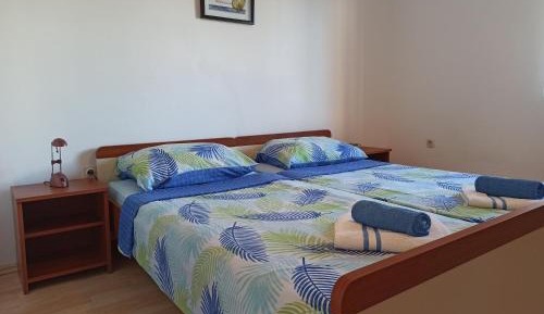 One-Bedroom Apartment with Patio