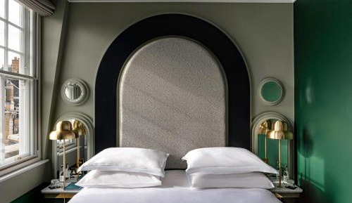 Standard King Room