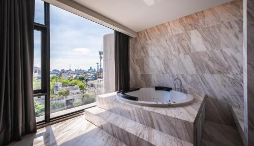 Suite with Spa Bath