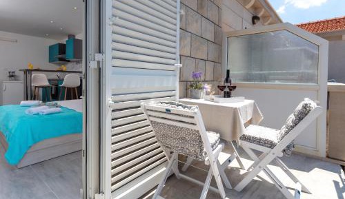 Studio with Sea View