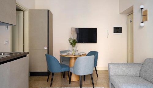1 Bedroom Apartment with Balcony and Sofa Bed