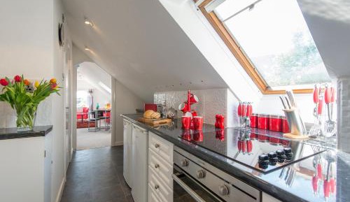 One-Bedroom Apartment with Terrace