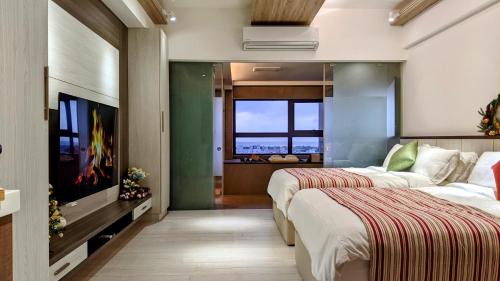 Twin Room with Private Bathroom