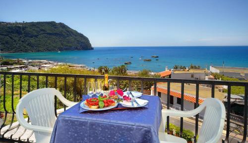 Double or Twin Room with Sea View - Annex
