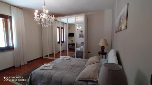 King Room with Spa Bath