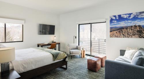 King Room with Sofa Bed, Balcony