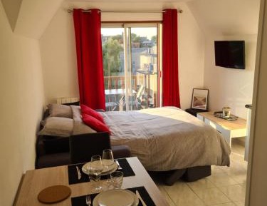 Studio with Balcony