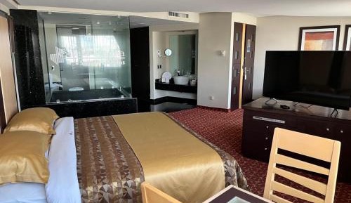 Junior Suite with Spa Bath