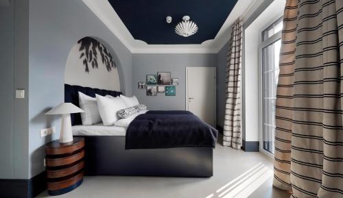 Medium Room