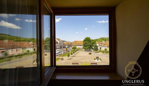 Superior Twin Room with City View