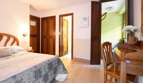 Deluxe Double Room with Extra Bed