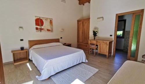 Deluxe Double Room with Extra Bed
