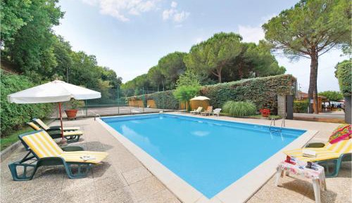 Three-Bedroom Holiday Home 