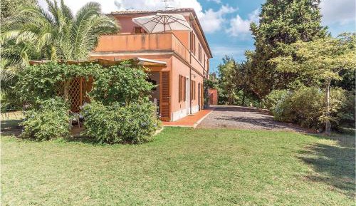 Three-Bedroom Holiday Home 