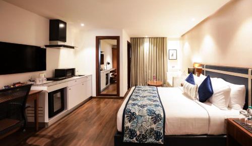 Executive Room with Kitchenette and Balcony