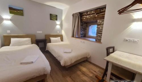 Twin Room with Private Bathroom