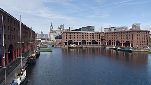 Standard Double Room with Dock View and Free Hot Breakfast