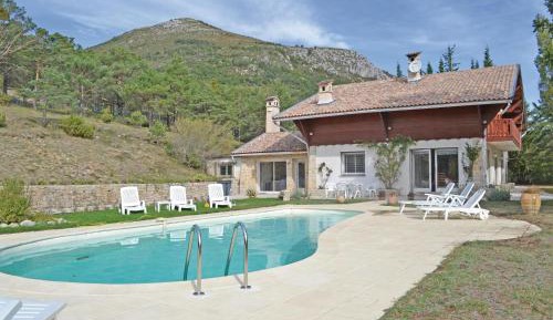 Five-Bedroom Holiday Home