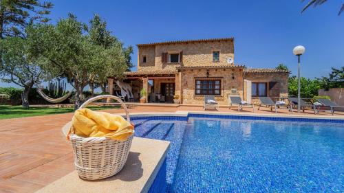 Villa with Garden View
