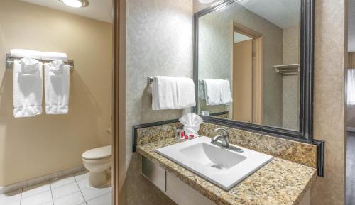 Queen Room with Two Queen Beds- Disability Access - Non-Smoking