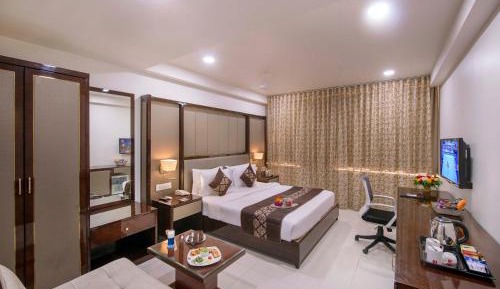 Deluxe Double or Twin Room