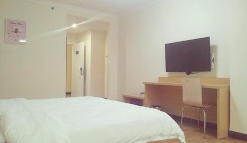 Business Queen Bed Room