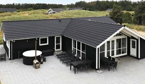 Five-Bedroom Holiday Home