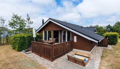Three-Bedroom Vacation Home 