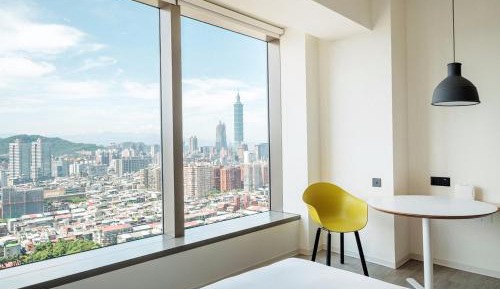 Medium King 101 View Room