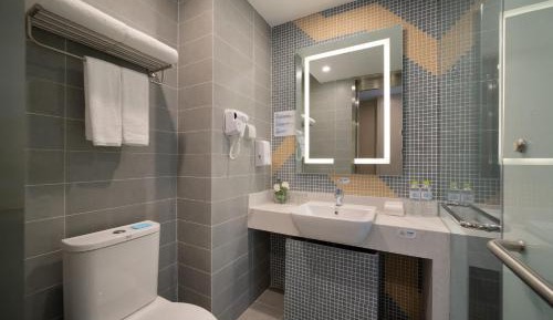 High Floor Standard Twin Room